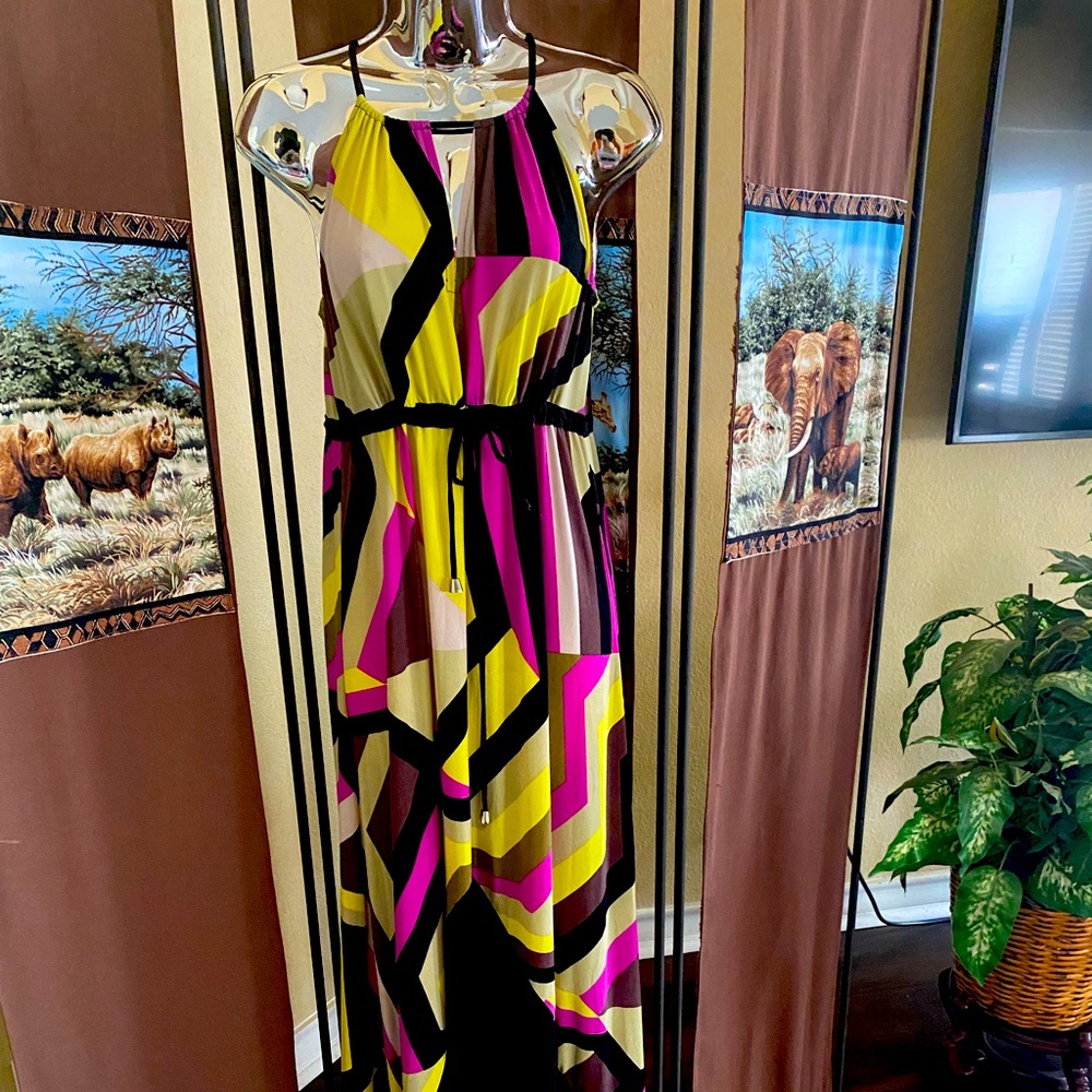 Women’s long maxi dress Maggy London size 4.